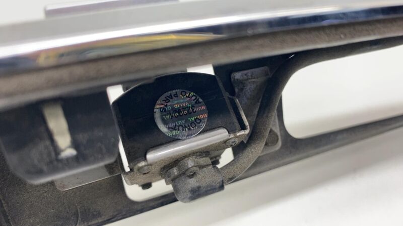 106126900C 16-20 Tesla Model S MS Rear View Back Up Camera w/ Liftgate Molding 1061269-00-C