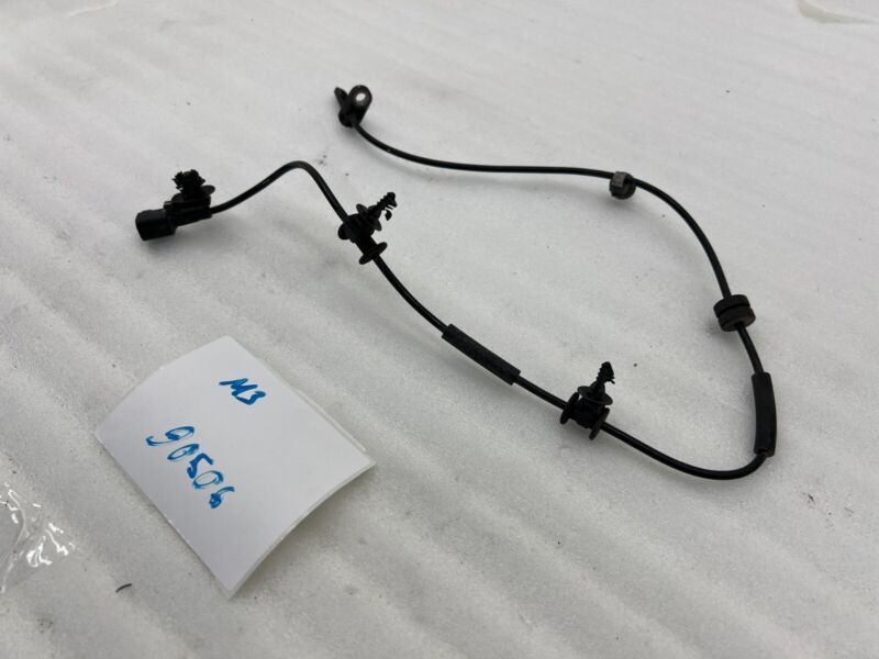 104476100E 2017-2023 Tesla Model 3 Front Left or Right Anti-Lock ABS Wheel Speed Sensor OEM