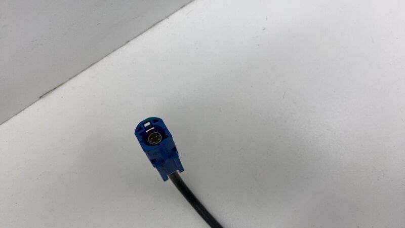 106126900C 16-20 Tesla Model S MS Rear View Back Up Camera w/ Liftgate Molding 1061269-00-C