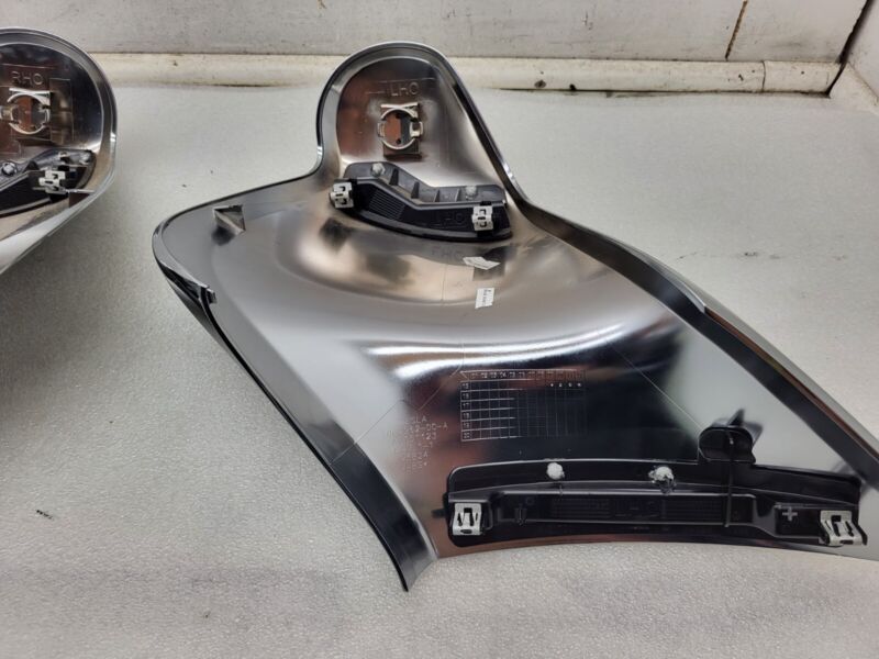 1062962 00 A ⭕16-23 Model X Left/Right Seat Monopost Outboard Cover 1062962-00-A/1062971-00-A
