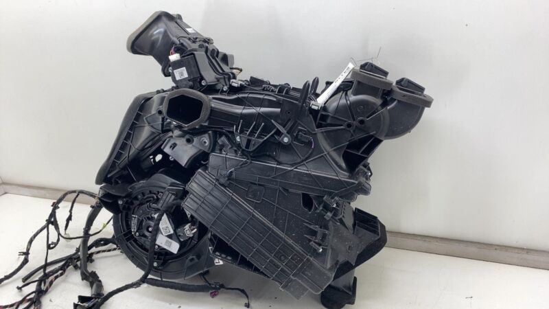 149471410I 2020-2024 Tesla Model Y HVAC A/C Air Heater Core Blower Motor Housing Box OEM