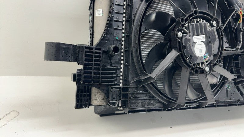 31686169 ⭕2021-2023 Polestar 2 Front Radiator w/ Active Air Shutter & Fan Shroud 31686169