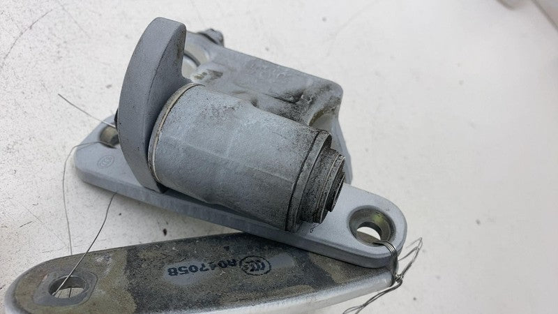 A047058 ⭕ 10-16 Mercedes-Benz E350 Front Right Lower & Upper Door Hinge Closure Assist