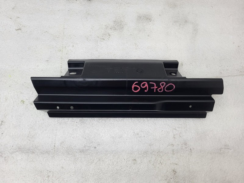 1009174 00 E ⭕12-20 Model S Rear Passenger Side Trunk Carpet Mount Bracket Right 1009174-00-E