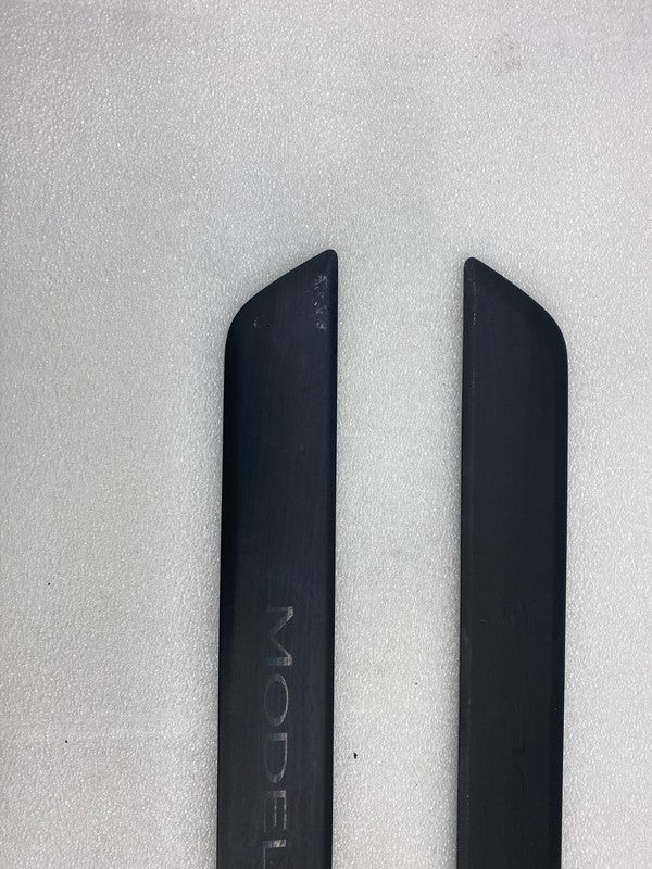 1504763 00 B ⭕ 17-23 Model 3 Front Left & Right Door Sill Scuff Plate Trim Panel 1504763-00-B