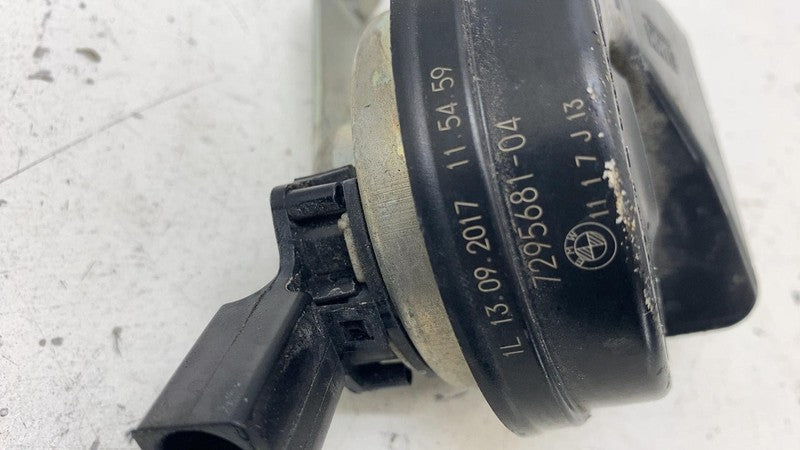 729568104 ⭕ 2014 2015 2016 2017 2018 2019 2020 2021 BMW i3 Horn Signal Low Tone 7295681-04