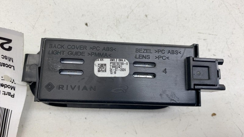 PT00780769 B ⭕ 2025 Rivian R1S Light Guide Back Cover Bezel Assembly PT00780769-B