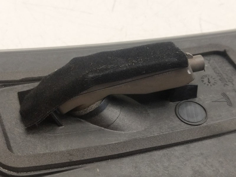 1092307 00 E ⭕ 2016-2020 Tesla Model S Right B-Pillar Glass Applique & Camera RH 1092307-00-E