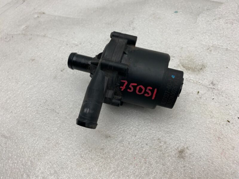 2016-2020 Tesla Model S X Cooling System Auxiliary Water Coolant Pump FWD Assy