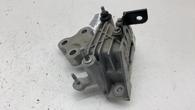 68224742 ⭕ 2017-2024 Chrysler Pacifica Automatic Transmission Mount Assembly 68224742AD