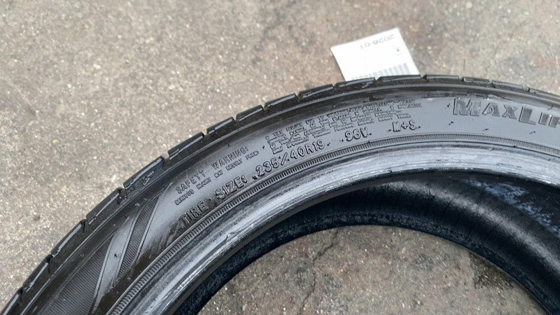 ⭕ Goodyear Assurance MaxLife Tire 235/40R19 96V