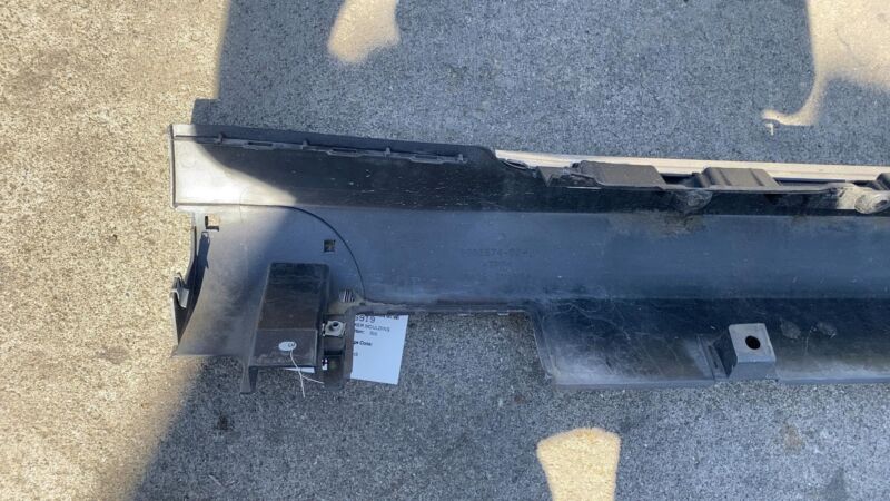 600587400J ⭕ 12-20 Model S Driver Side Skirt Rocker Molding Sill Panel Left LH 6005874-00-J