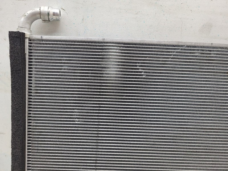 1619166 00 A 2021 2022 2023 Tesla Model S Engine Cooling Radiator Assembly 1619166-00-A