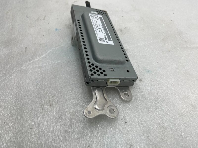 2017-2022 Tesla Model 3 Harman Becker HBZ502 Radio FM/HD Receiver Control Module