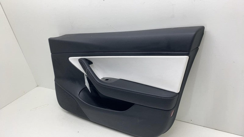 1477304 92 D 2017-2020 Tesla Model 3 Front Passenger Side Interior Door Panel Trim Card Right
