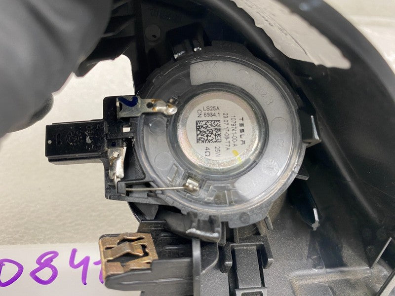 1095657 00 E ⭕ 2017-2023 Tesla Model 3 Front Audio Tweeter & Speaker Cover Left 1095657-00-E