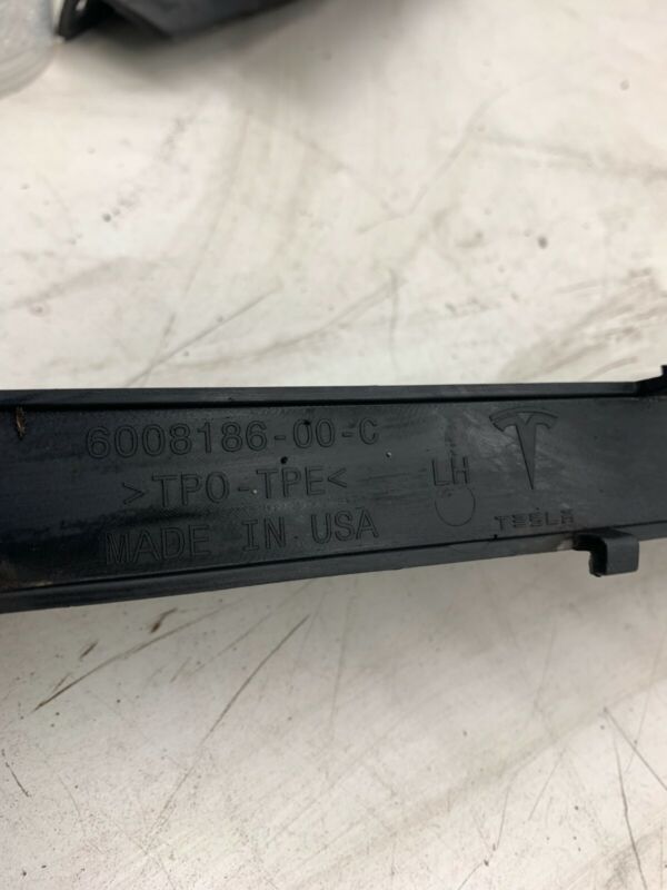 2012-2016 Tesla Model S Passenger Side Aero Shield Outer Strake Right 600818500C