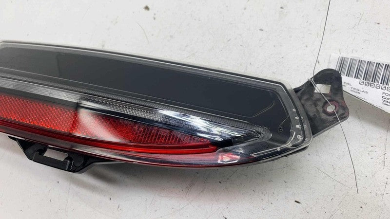 171251300E ⭕ 24-25 Model 3 Rear Left Lower Bumper Taillight LED Lamp Reflector 1712513-00-E