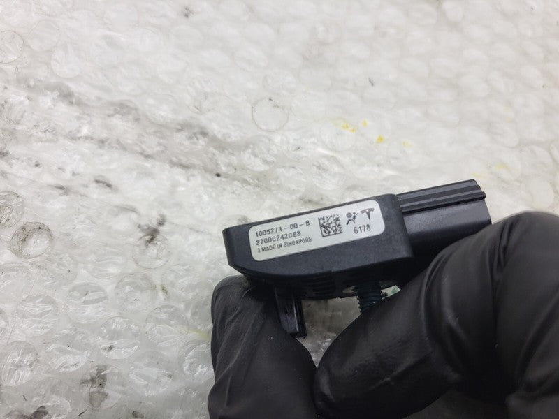 1005274 00 B ⭕ 12-15 Tesla Model S C-Pillar Acceleration Impact Sensor Assembly 1005274-00-B