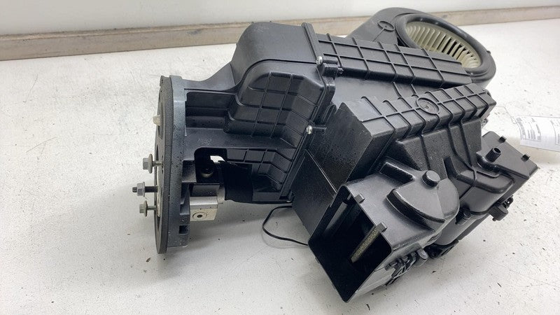 PT00014242 2022 2023 2024 Rivian R1S Rear HVAC Climate Heater Box Housing w/ Blower Motor