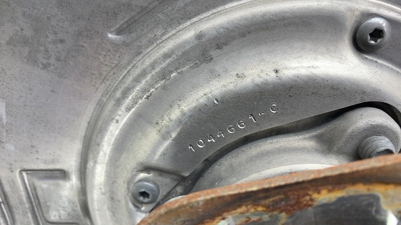 1044661C 17-23 Tesla Model 3 Front Right RWD Spindle Knuckle w/ Wheel Hub & Dust Shield R