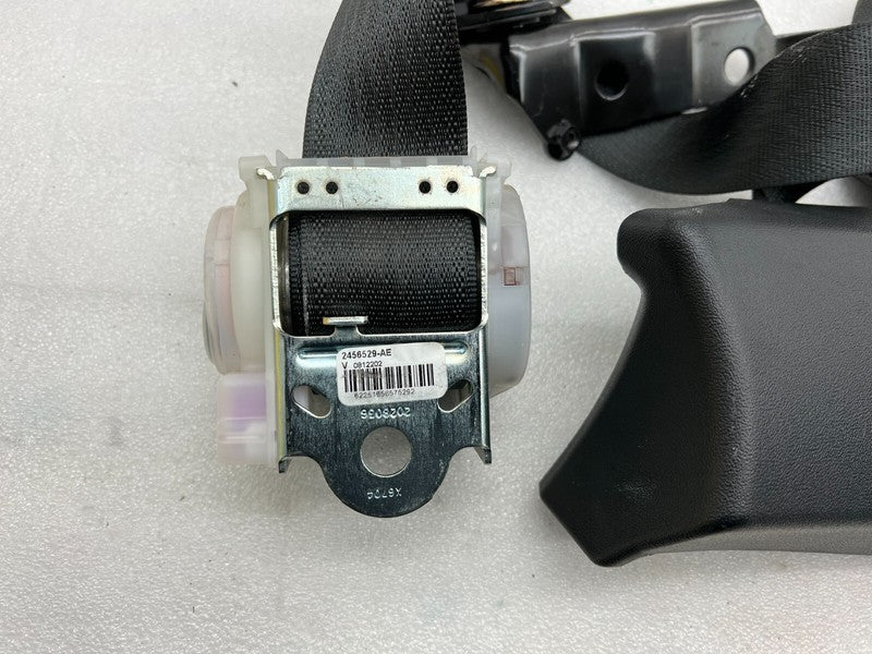 1023136 00 C ⭕ 12-15 Model S Rear Right Seat Belt Retractor w/ Mid C-Pillar Trim 1023136-00-C