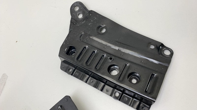 ⭕ 2018-2022 Toyota C-HR SET of Bolt Nut Clip w/ Fender Apron Support Bracket