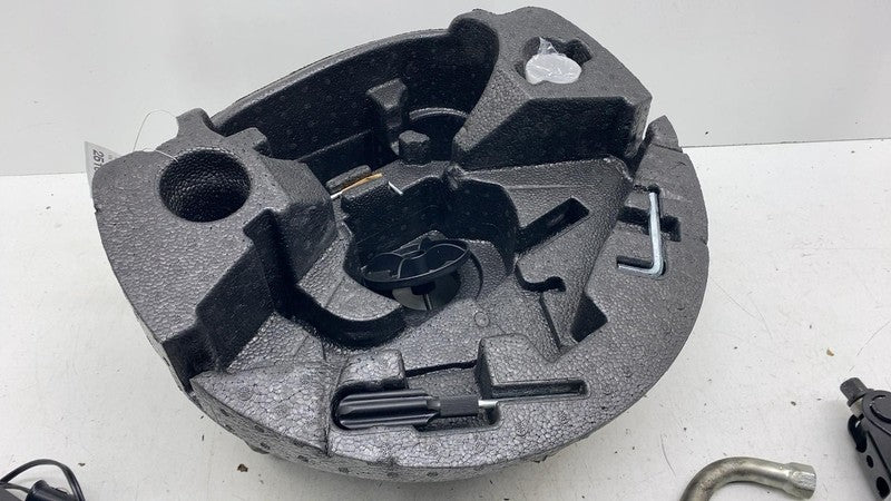 ⭕ 2014-2020 Maserati Ghibli SET of Jack Tool Emergency Repair Kit w/ H