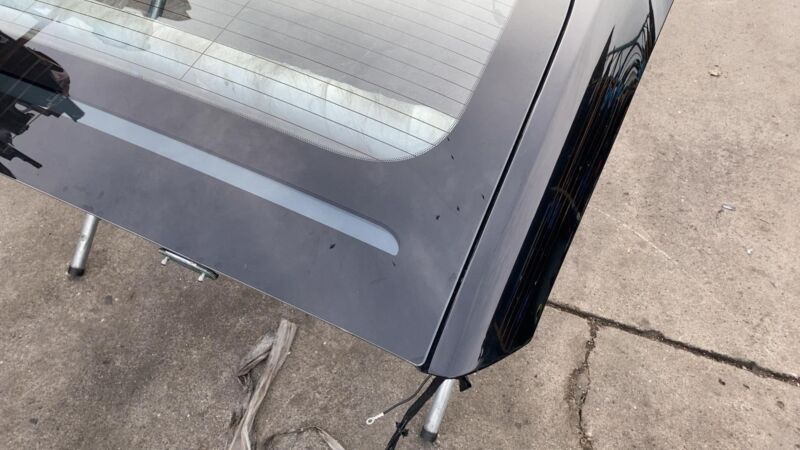E6 43R-000319 2012-2015 Tesla Model S Rear Tailgate Hatch Panel w/ Liftgate Glass Black - PBSB