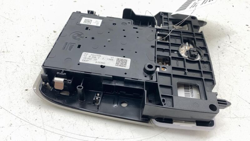 682016901 ⭕ 2014-2020 BMW i3 Front Roof Center Overhead Console Dome Light Lamp 6820169 01