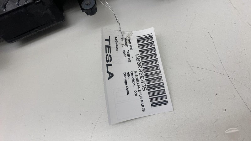 127606-10 ⭕ 2019-2022 BMW 1 Series F40 Active Grille Shutter OEM 51237461585 127606-10