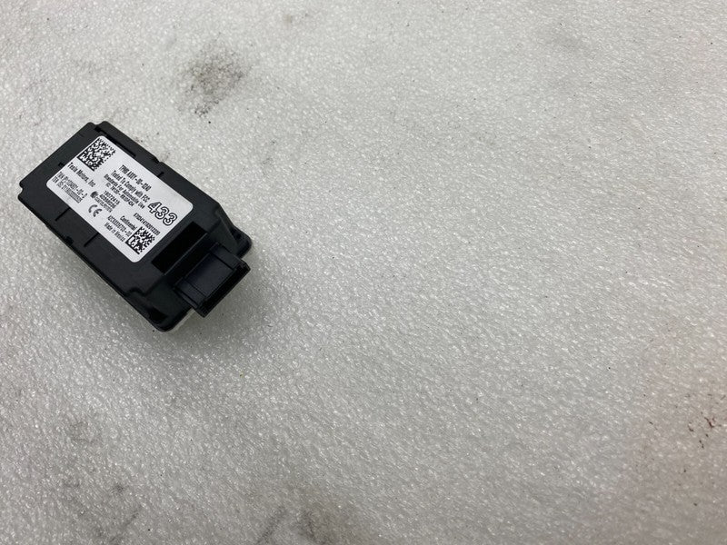 103460100D ⭕ 12-20 Tesla Model S Tire Pressure Monitor System Module Receiver 1034601-00-D
