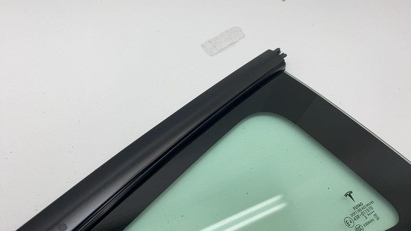 151497900C 2021-2023 Tesla Model 3 M3 Rear Passenger Side Corner Window Quarter Glass Right