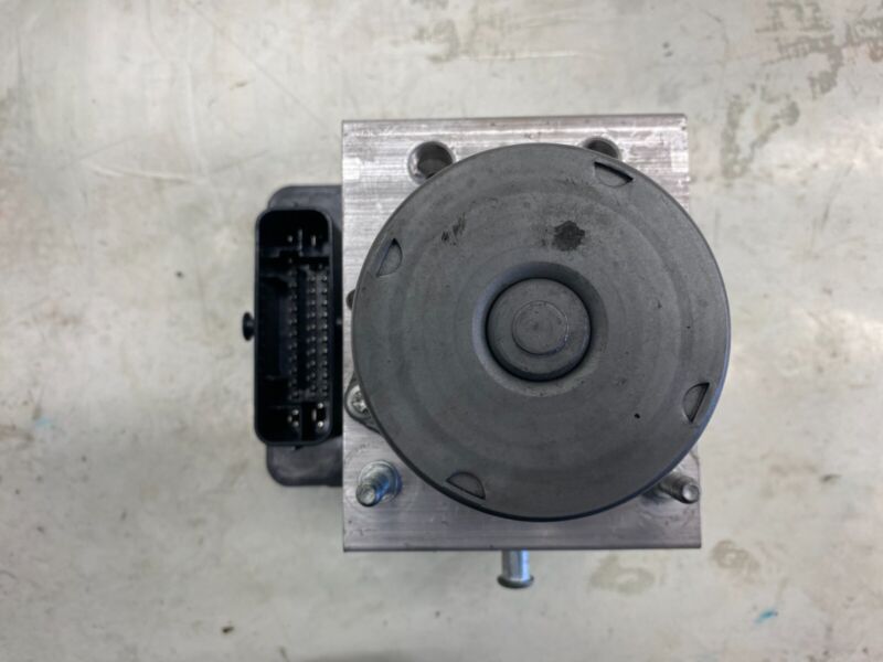 1044745 00 B 2017-2023 Tesla Model 3 Y Anti-Lock Brake System ABS Pump Module Unit Assembly