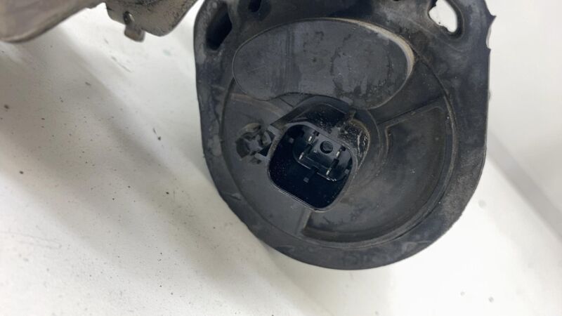 1027549 00 D 2016-2020 Tesla Model X MX Cooling System Auxiliary Coolant Water Pump Assembly
