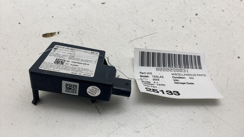 ⭕ 17-23 Tesla Model 3 Rear Bumper BCM Computer Body Control Module 109