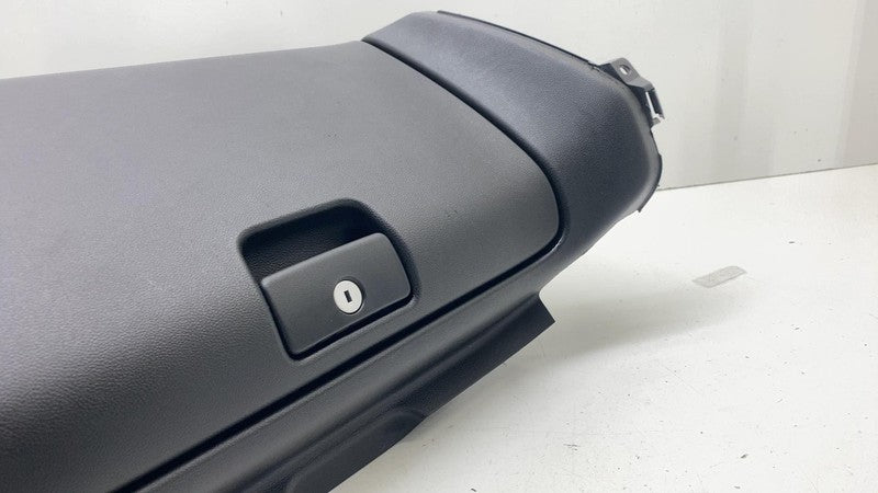 ⭕ 2025 Chevrolet Silverado 1500 Dash Right Lower Glove Box Compartment