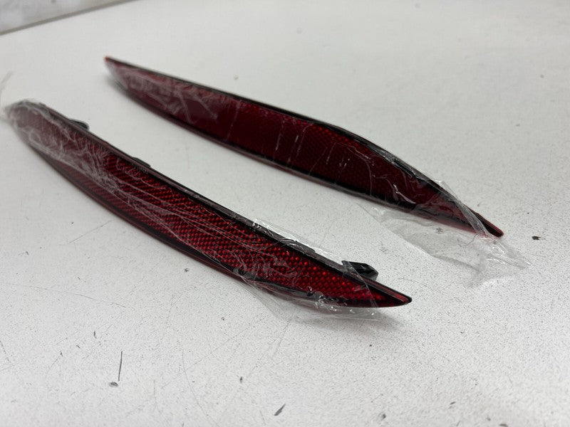 1034342-00-C ⭕16-23 Model X Rear Left & Right Bumper Lamp Reflector 1034342-00-C/1034343-00-C