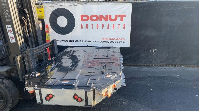 PT00057222 H 2022 2023 2024 Rivian R1S Large Battery Pack 141kWh Lithium HV Module Assembly