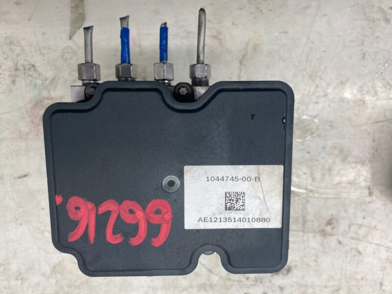 2020-2023 Tesla Model Y MY Anti-Lock Brake System ABS Pump Module Unit Assembly