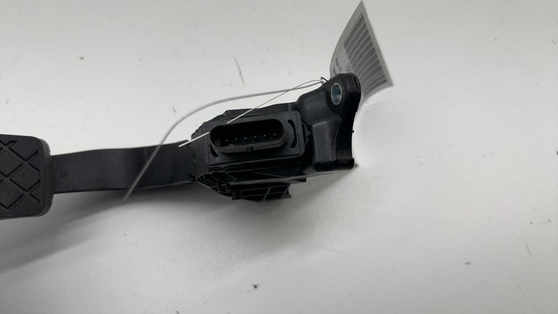 8W1 723 523 ⭕ 2018-2024 Porsche Cayenne Gas Throttle Accelerator Pedal Assembly 8W1723523