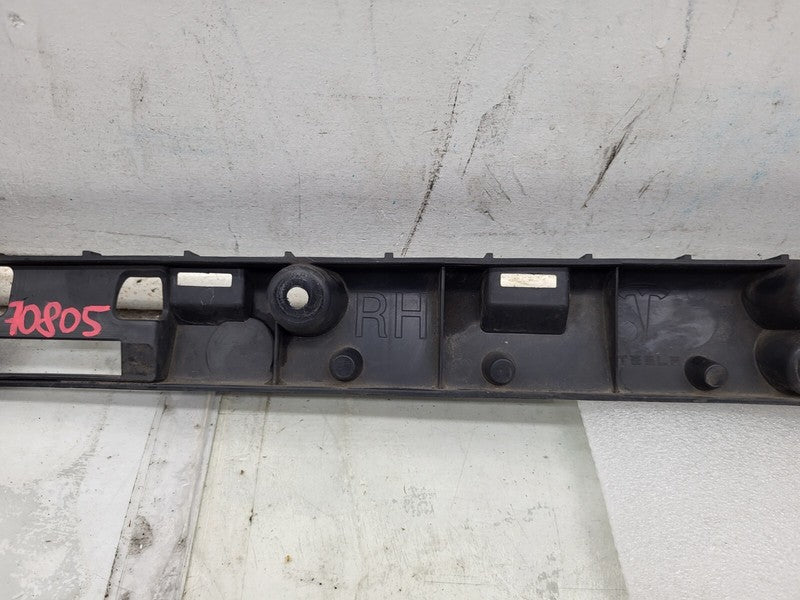 104669100B ⭕ 2016-2023 Tesla Model X Rocker Carrier Panel Trim Bracket Right 1046691-00-B