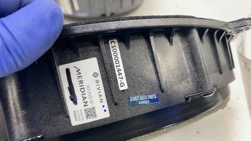 C100001447G 2022 2023 2024 Rivian R1T R1S Set of Left & Right Door Audio Sound Speakers (4x)