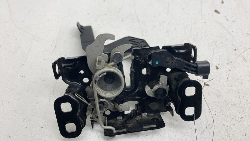 ⭕ 2017-2025 Chrysler Pacifica Front Left Hood Bonnet Lock Latch Actuat