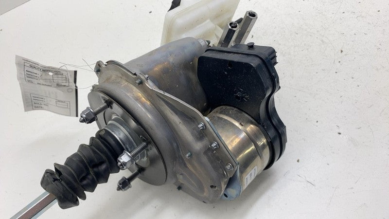 PT01073542A ⭕ 2025 Rivian R1S Power Brake Booster Master Cylinder Assembly Unit PT01073542-A