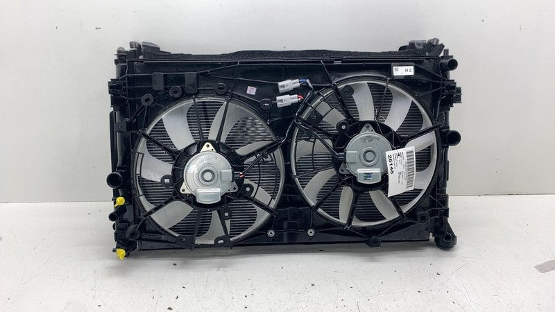 ⭕2023 2024 Toyota Prius Front Main Radiator Condenser Cooling Fan Moto