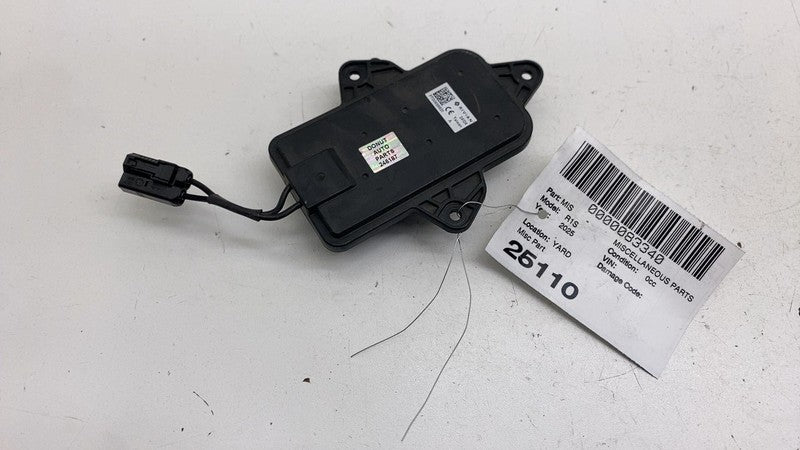 PT00698831 A ⭕ 2025 Rivian R1S Roof Antenna AMP Amplifier Unit Module PT00698831-A