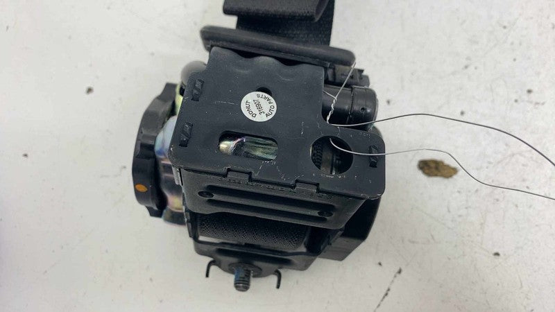 ⭕ 20-24 Model Y MY Rear Left or Right 2nd Row Seat Belt & Retractor 16