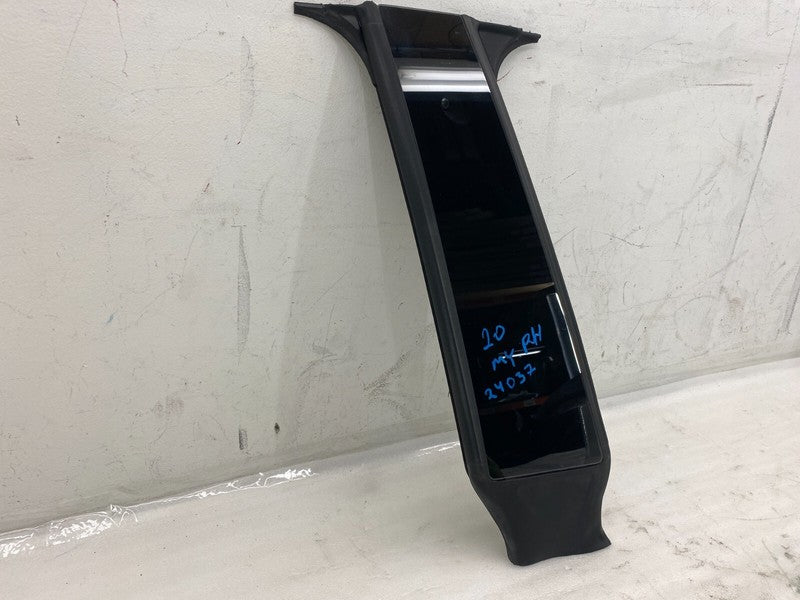 151625800D ⭕ 20-23 Model Y Right Exterior B-Pillar Applique Glass Trim RH AP3 1506886-00-D