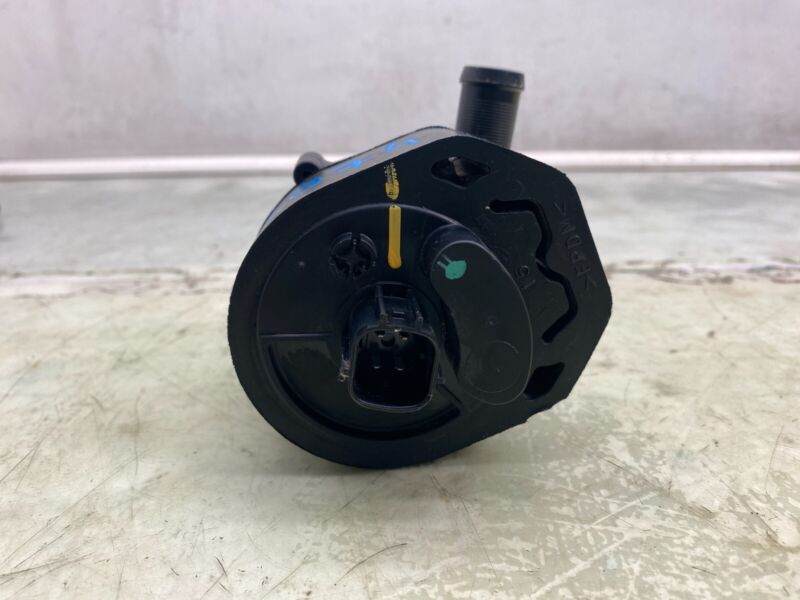 103732700F 2016-2020 Tesla Model S X Cooling System Auxiliary Water Coolant Pump FWD Assy